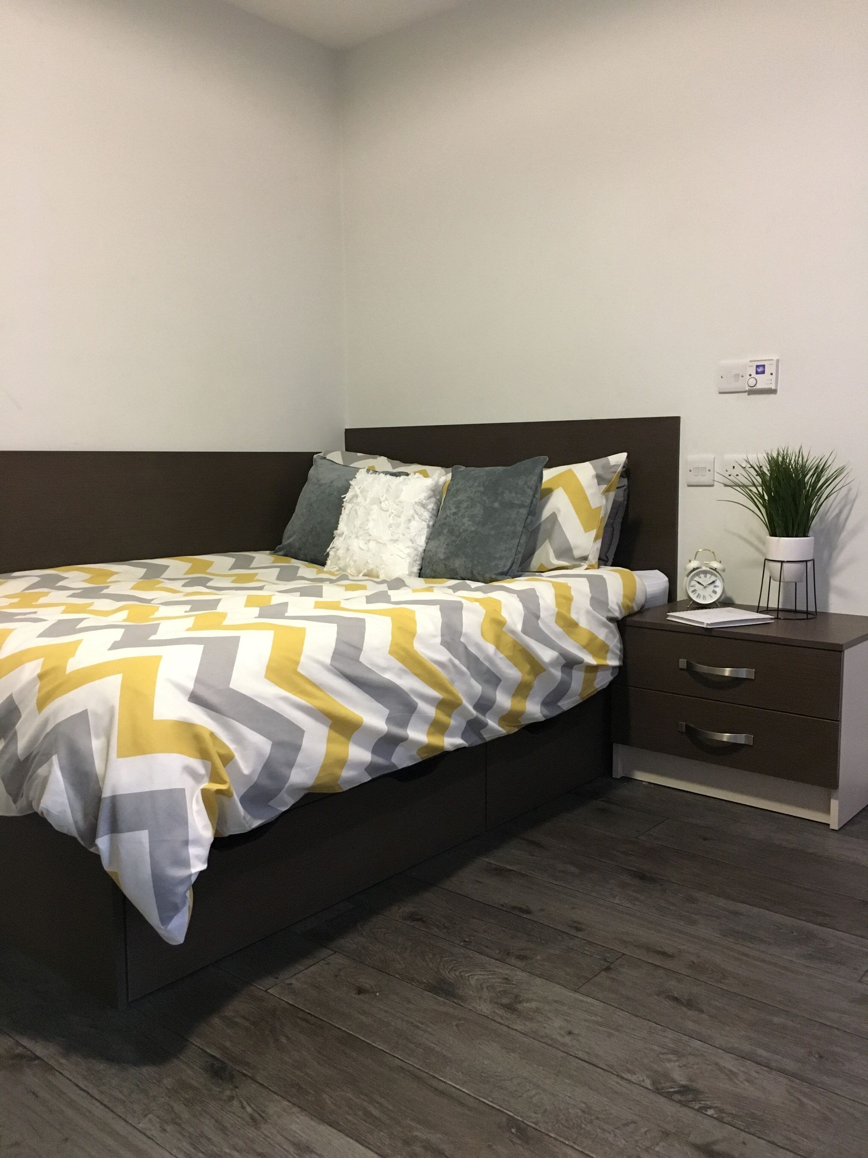 2 Bed Apartment (shared)